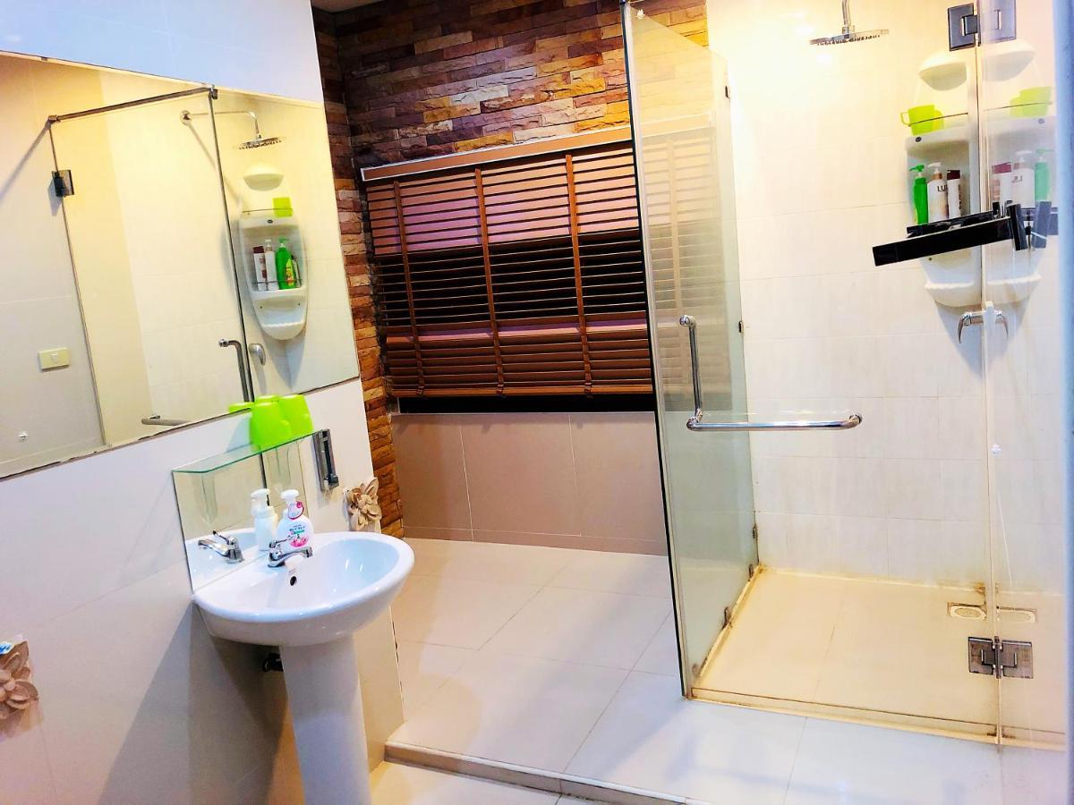 Thai Family Rawai Swimming Pool Villa Hotel エクステリア 写真