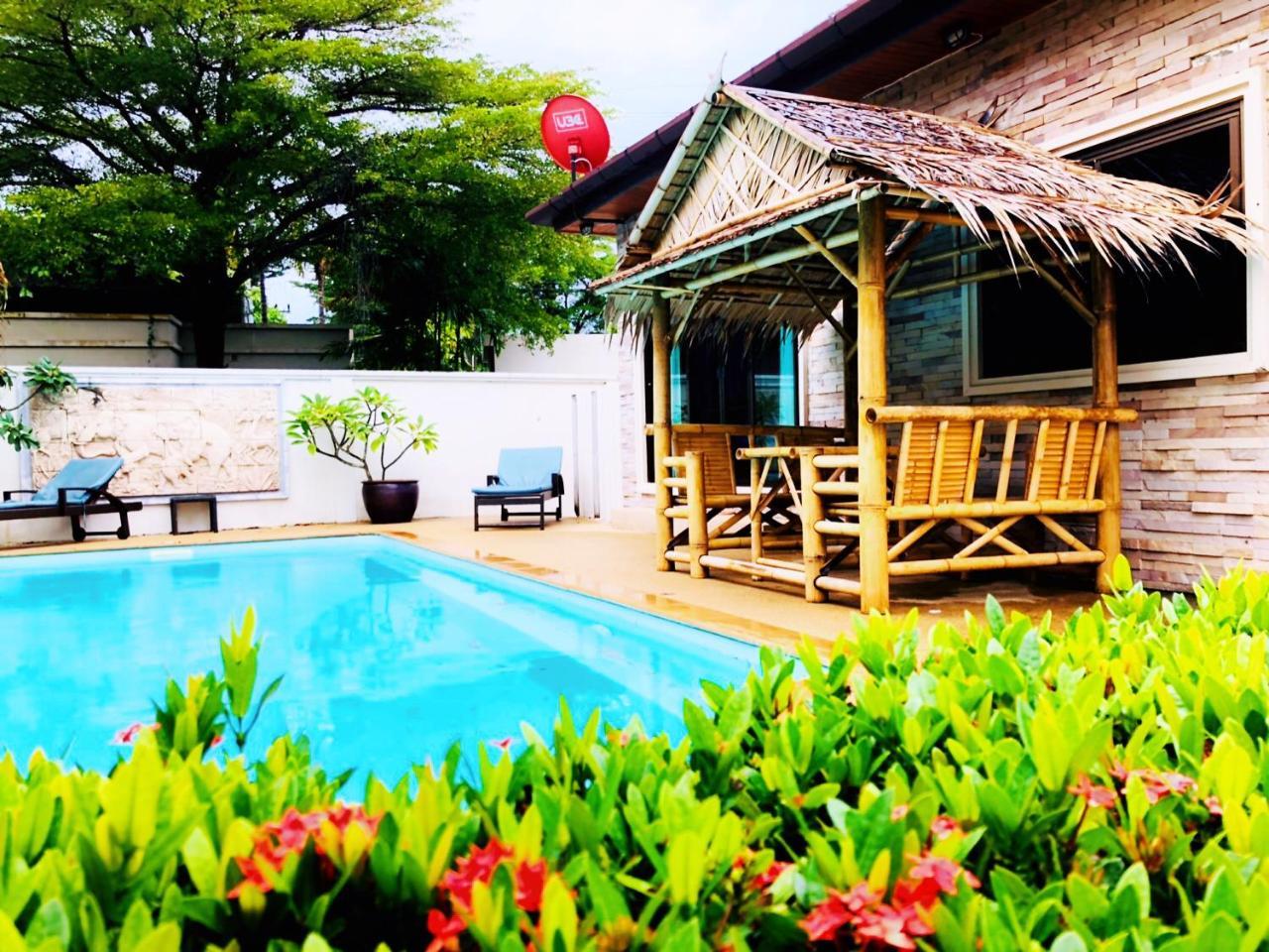 Thai Family Rawai Swimming Pool Villa Hotel エクステリア 写真